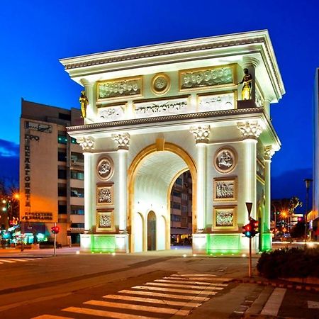 Apartment In The Center Of Skopje Exterior foto